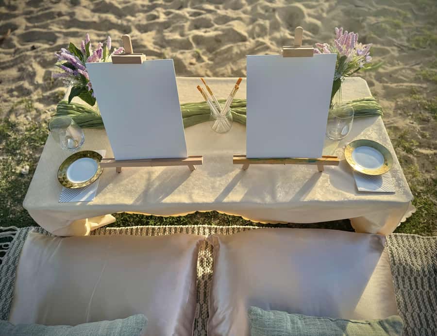Honolulu: Beachside Luxury Picnic & Paint - What the $97 price includes