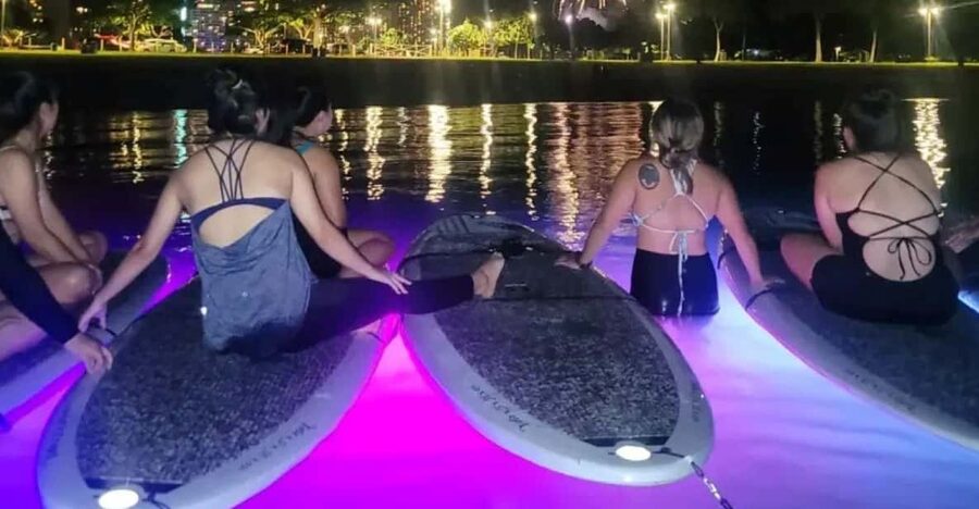 Honolulu: Fireworks Glow and Flow Yoga Class - Key points to know before booking