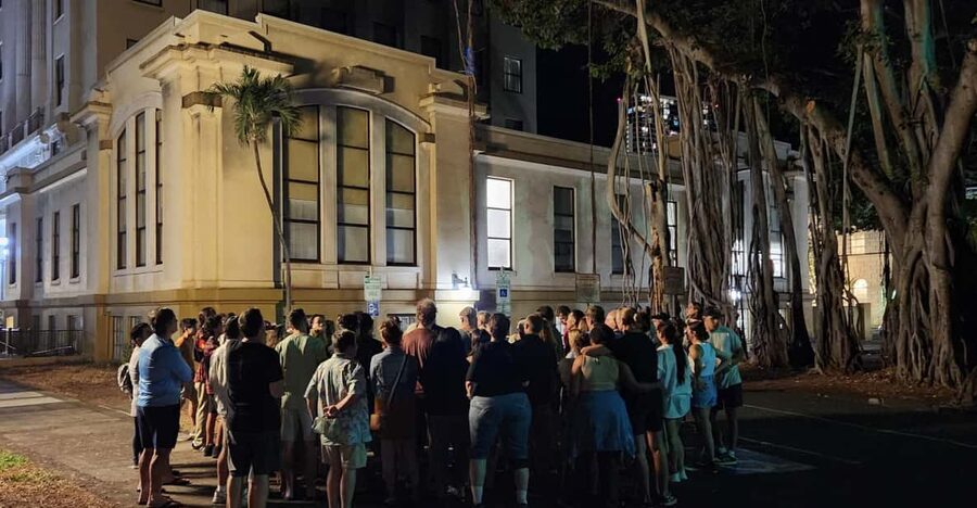 Honolulu: Ghosts of Old Honolulu Walking Tour - Stories from the Hawaii Supreme Court Building