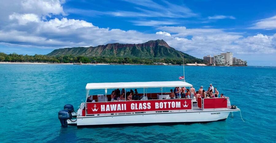 Honolulu: Glass Bottom Boat Tour along Oahu's South Shore - Reefs, a shipwreck, and the search for honu