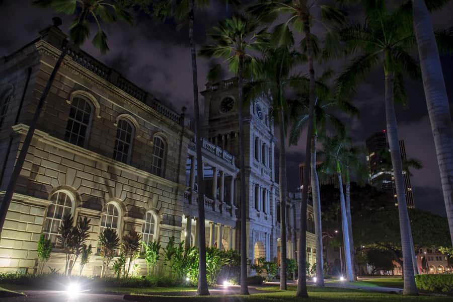Honolulu Haunts: Ghosts and Spirits Walking Tour - Practical advice for the evening walk