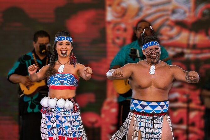 Honolulu: Ka Moana Lūʻau at Aloha Tower – Oceanfront Luau Show - Seating Can Make or Break the View