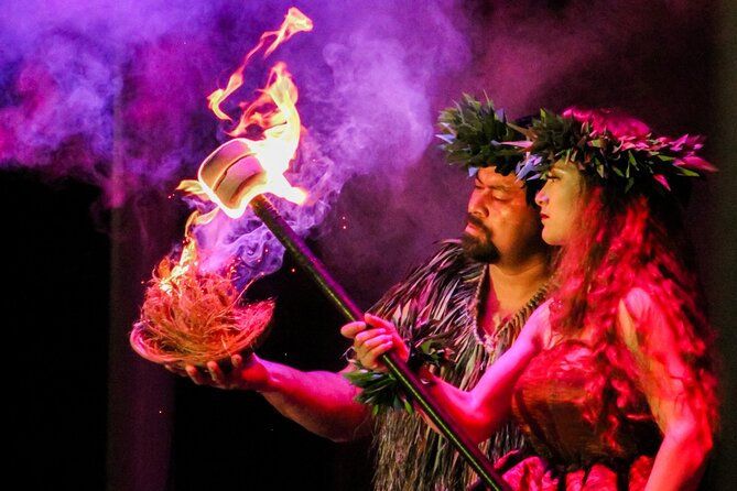 Honolulu: Ka Moana Lūʻau at Aloha Tower – Oceanfront Luau Show - Oceanfront Location, Urban Setting
