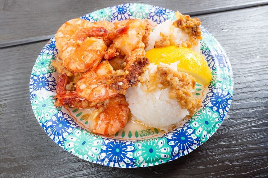 Honolulu: Oahu Sights and Bites Circle Island Foodie Tour - Diamond Head views and a sweet Hawaiian start