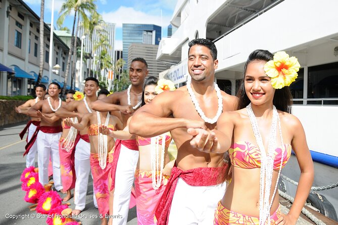 Honolulu: Pacific Star Sunset Dinner Cruise and Show - Live entertainment with a broad Hawaiian theme