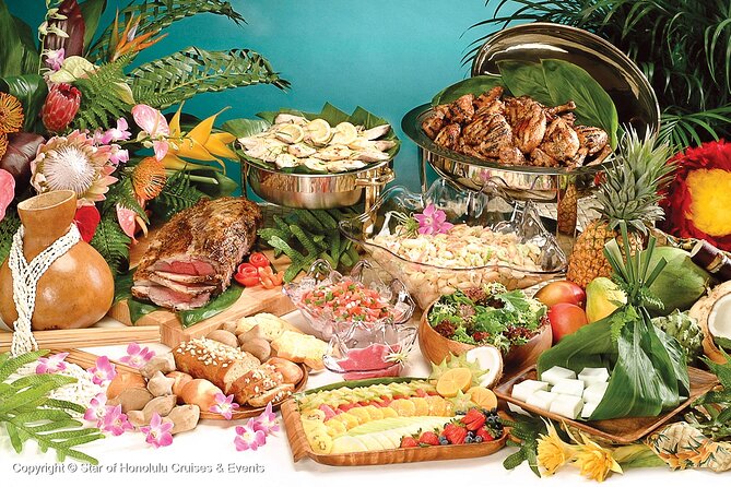 Honolulu: Pacific Star Sunset Dinner Cruise and Show - How crowded and comfortable is the ship?