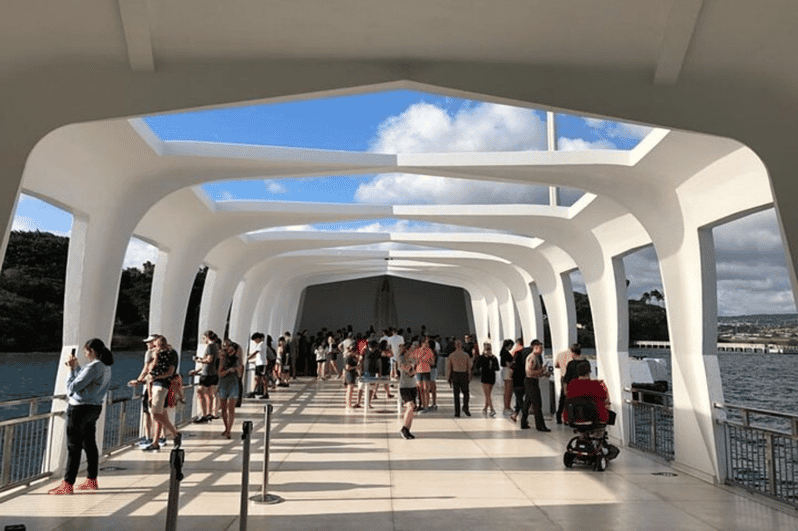 Honolulu: Pearl Harbor USS Arizona Memorial Tour - The guides can shape the experience
