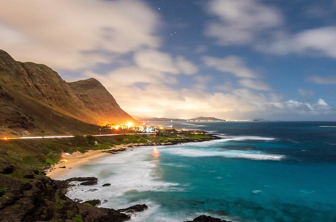 Honolulu Sunset & Light Painting Experience - Makapu‘u Beach brings in stars and creative effects