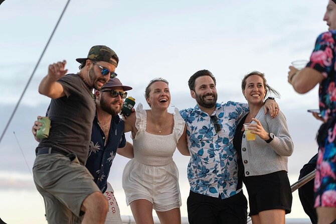 Honolulu Sunset Sail from Kewalo Harbor Including Drinks - The feel of this Kewalo Harbor sunset cruise