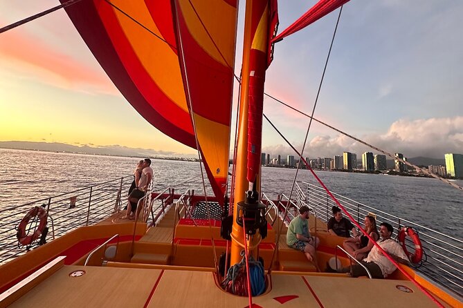 Honolulu Sunset Sail from Kewalo Harbor Including Drinks - What the 5:30 pm departure is like