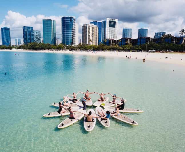 Honolulu: SUP (Standup Paddleboard) Yoga Class - Key details before you book