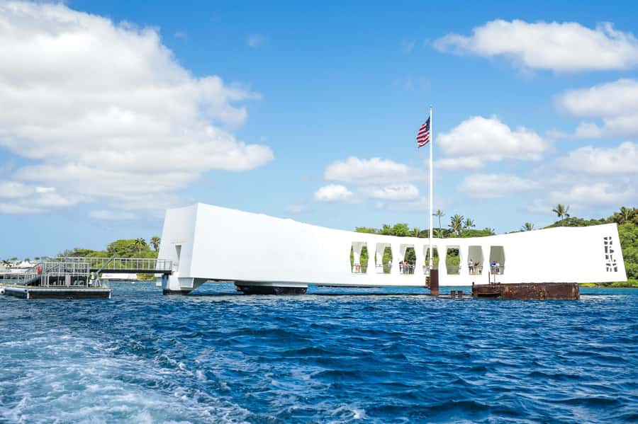 Honolulu: Ultimate Pearl Harbor and Circle Island Tour - Crossing central Oʻahu toward the North Shore