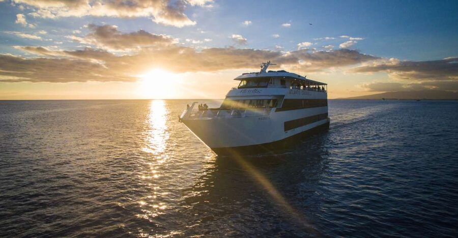 Honolulu: Waikiki Sunset and Cocktail Cruise - The 90-minute route toward Diamond Head