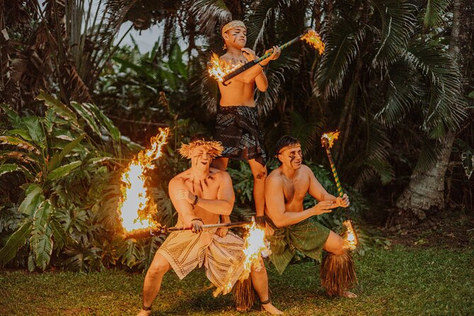 Immersive Luau Experience - Weaving a ti leaf lei