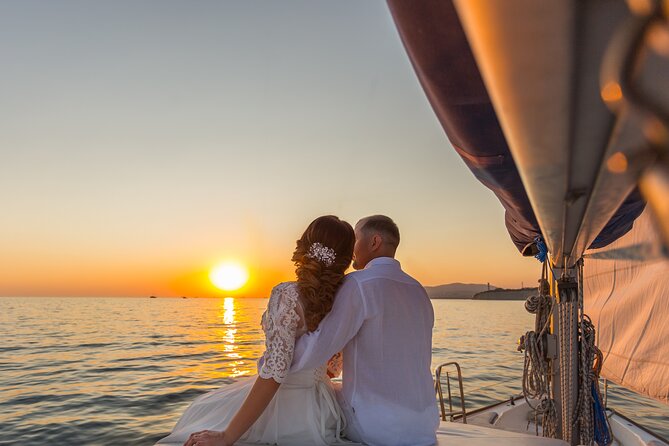 Luxury Diamond Head Sunset Sail - Two Hours on the Water