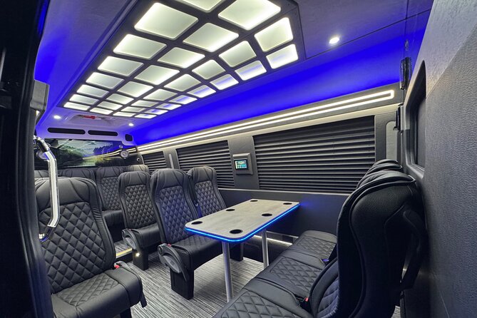 Luxury Sprinter Transfer Airport, Waikiki and Cruise Terminal - Key points at a glance
