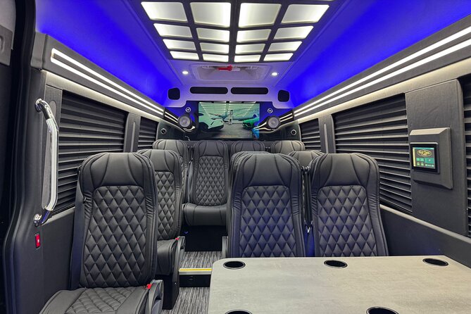 Luxury Sprinter Transfer Airport, Waikiki and Cruise Terminal - Booking details and cancellation