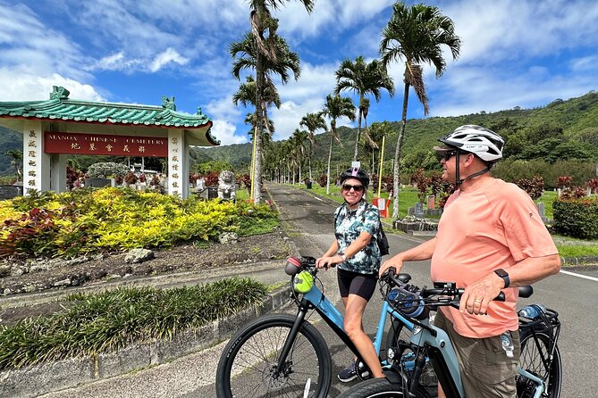 Manoa Falls-Electric Bike to Hike Experience Local meal included - Reaching the 150-foot Manoa Falls