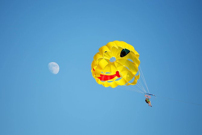 Maunalua Bay Higher Flyer Parasailing Adventure - Why Maunalua Bay is a smart place to parasail
