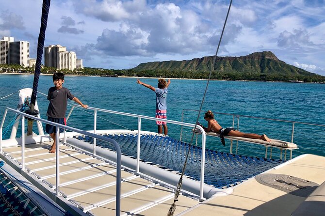 Moana’s Swim’n’Sail Cocktail Cruise Along the Waikiki Coast - What the route toward Diamond Head gives you