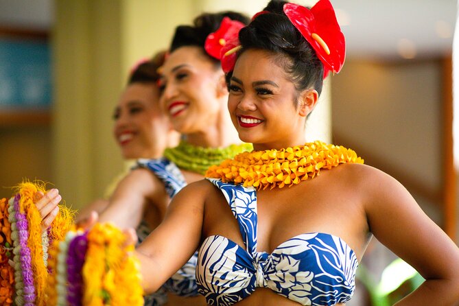 Nā Lei Aloha, A Waikīkī Lū'au - What kind of Waikīkī lūʻau is this?
