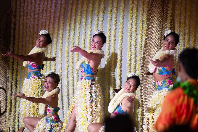 Nā Lei Aloha, A Waikīkī Lū'au - Why the smaller audience matters