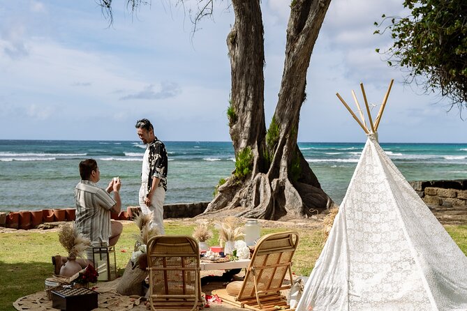 Oahu Beach Picnic: Private, Luxury Experience - Waikiki brings the famous Oahu setting