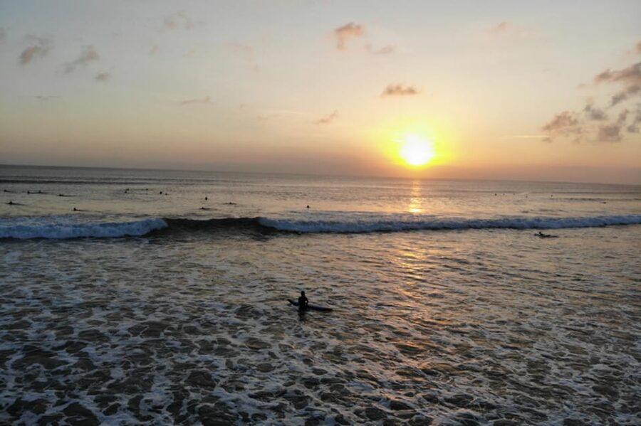 Oahu: Beginner Group Surf Lesson on North Shore - The first part: safety, board control, and balance