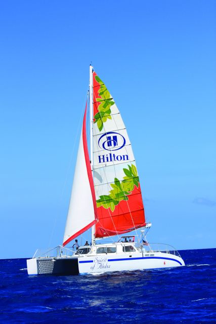 Oahu Boat Cruise to Diamond Head - Seeing Waikiki from the water
