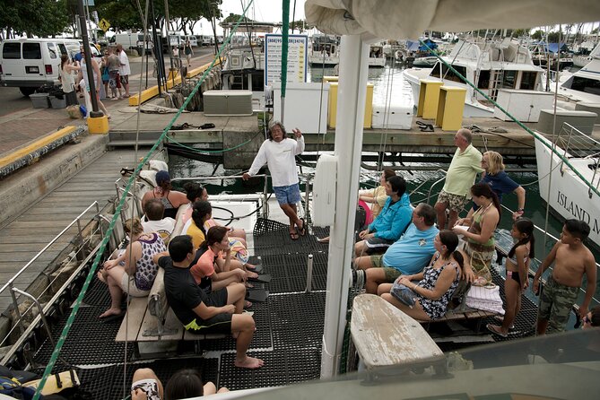 Oahu Catamaran Waikiki Sunset on 40 Foot Catamaran: Food and BYOB - What you actually eat and drink