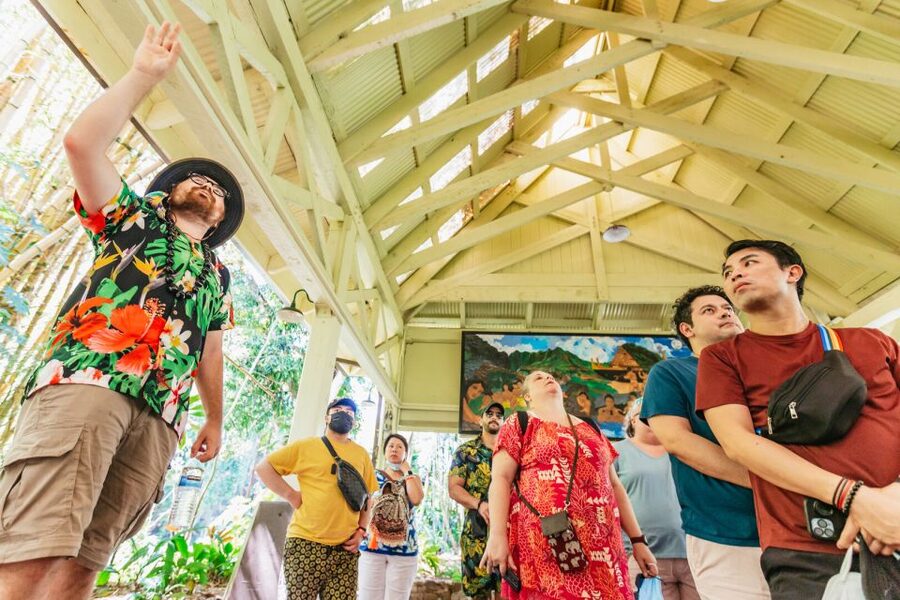 Oahu: Circle Island Tour with Lunch & Waimea Waterfall - What the schedule feels like