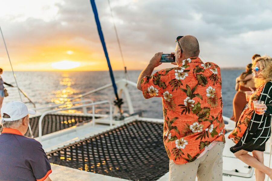 Oahu: Diamond Head Cruise with Drinks & Appetizers - Key points to know before you book