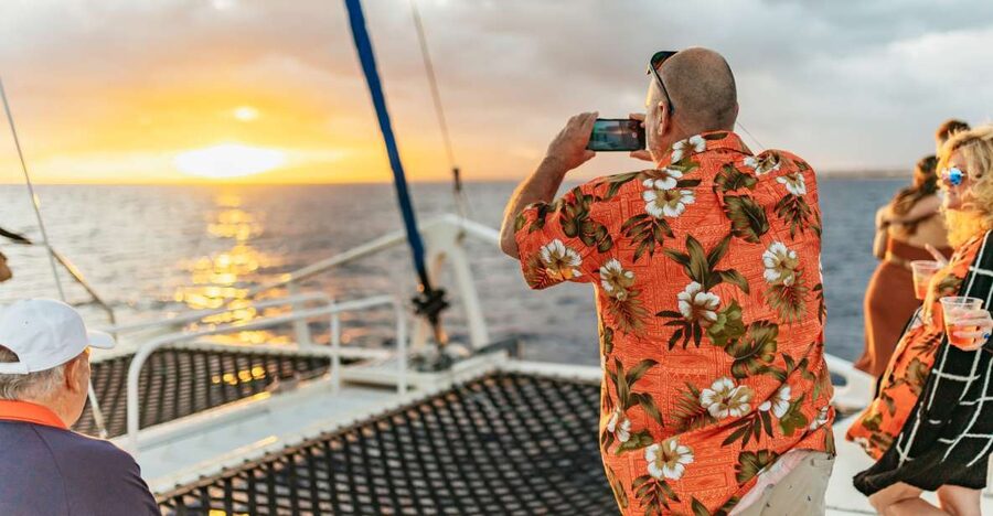 Oahu: Diamond Head Cruise with Drinks & Appetizers - What the 1.5-hour route feels like