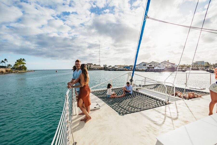 Oahu: Diamond Head Cruise with Drinks & Appetizers - Drinks, food, and what you actually receive