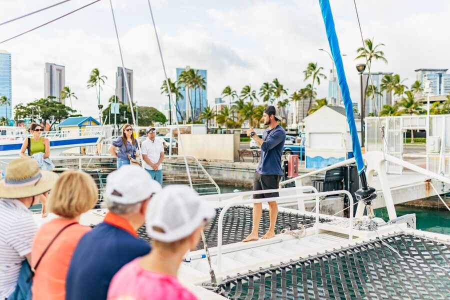 Oahu: Diamond Head Cruise with Drinks & Appetizers - Practical tips for a better sail