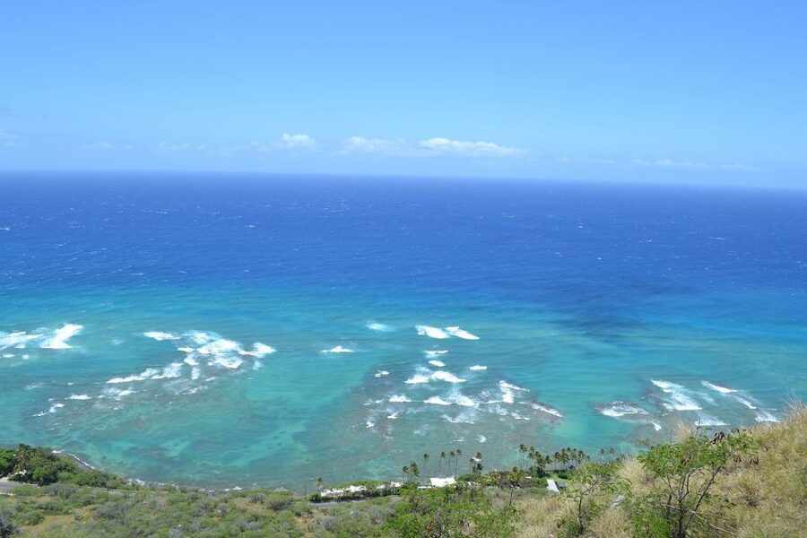 Oahu: Diamond Head Sunrise Hike with Acai Bowl and Malasada - Key points at a glance