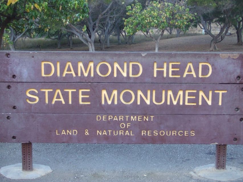 Oahu: Diamond Head Sunrise Hike with Acai Bowl and Malasada - Who should book this four-hour outing