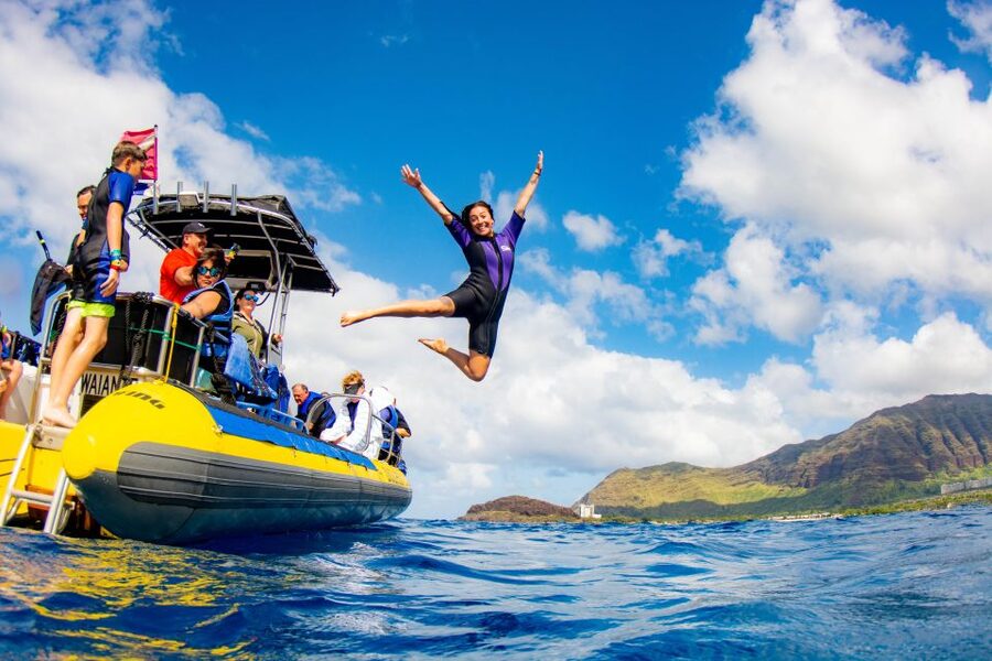 Oahu: Dolphin Swim and Turtle Snorkel Excursion in Waianae - Searching for dolphins in open Pacific water