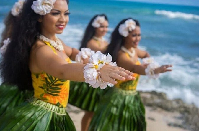 Oahu: Germaine's Luau - Drinks and What the Packages Cover