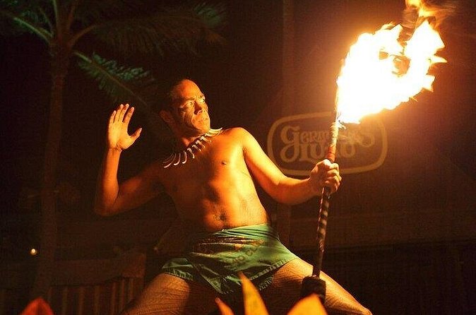 Oahu: Germaine's Luau - Weather, Comfort, and Practical Details