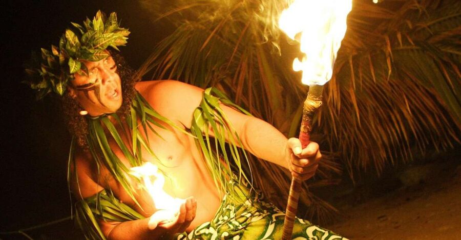 Oahu: Germaine's Traditional Luau Show & Buffet Dinner - Key points to know before booking