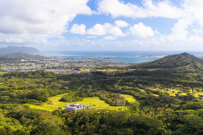 Oahu Grand Circle Island and Haleiwa Tour: 9-Hr Deluxe Experience - Byodo-In Temple offers the day’s quietest stop