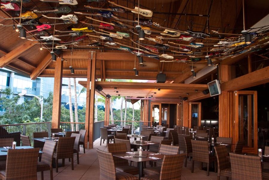 Oahu: Hard Rock Cafe Honolulu - What to order if you want the safest choice