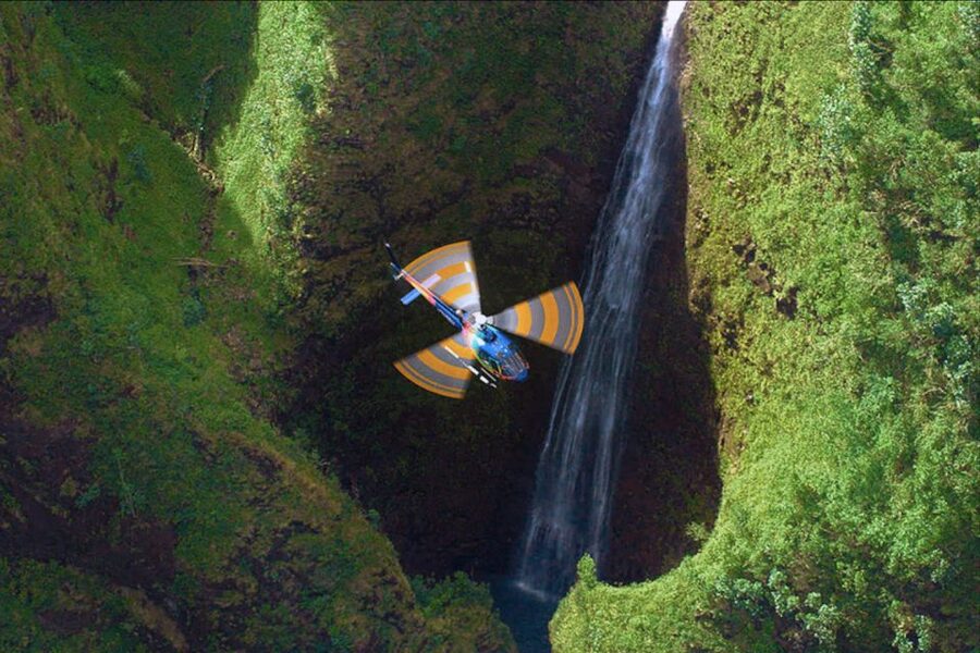 Oahu: Helicopter Tour with Doors On or Off - Lanikai Beach and Chinaman’s Hat from above