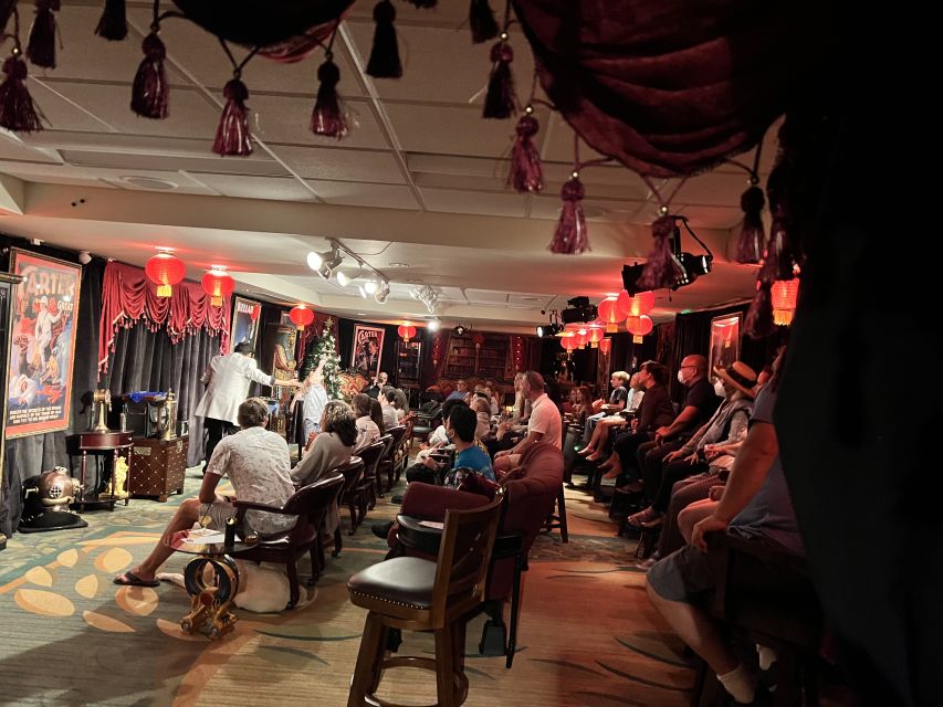 Oahu: Hilton Waikiki Beach Hotel Magical Mystery Show - What the two-hour evening feels like