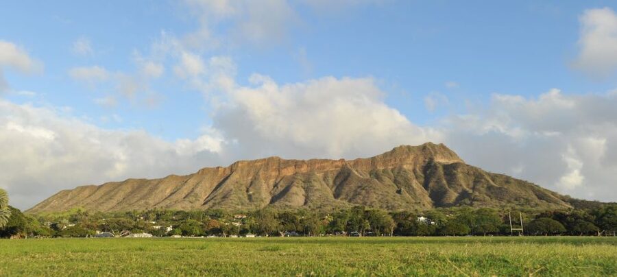 Oahu: Honolulu to (1st) Diamond Head Shuttle with Malasada - The ride from Waikiki to the crater