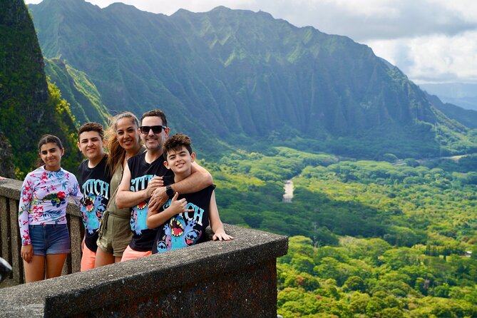 Oahu in a Day: Waterfall - Food Trucks - Lookouts - Small Crowds - Green World Coffee Farms starts the morning