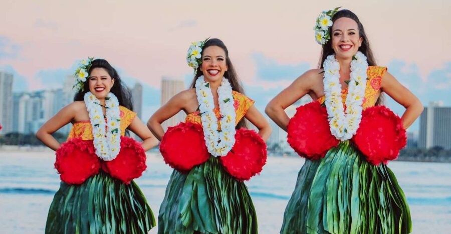 Oahu: Ka Moana Luau Dinner and Show at Aloha Tower - The pre-show activities are more than filler