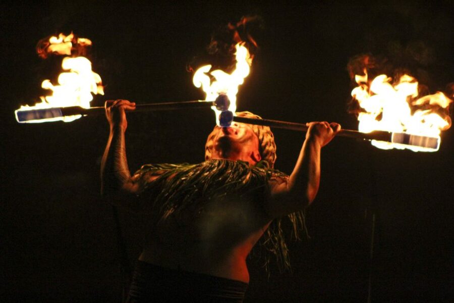 Oahu: Ka Moana Luau Dinner and Show at Aloha Tower - The show follows a Polynesian way-finding story
