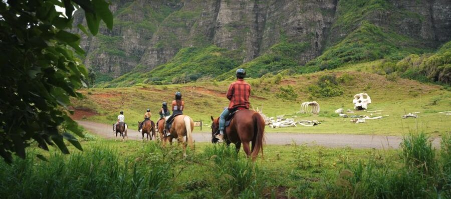 Oahu: Kualoa Hills and Valleys Horseback Riding Tour - Is $162 a fair price?